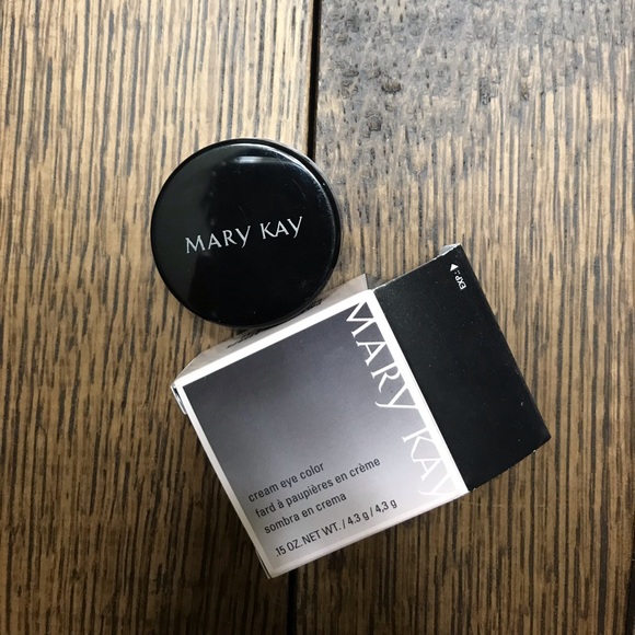 Mary Kay Other - Mary Kay Cream Eye Color in Pale Blush